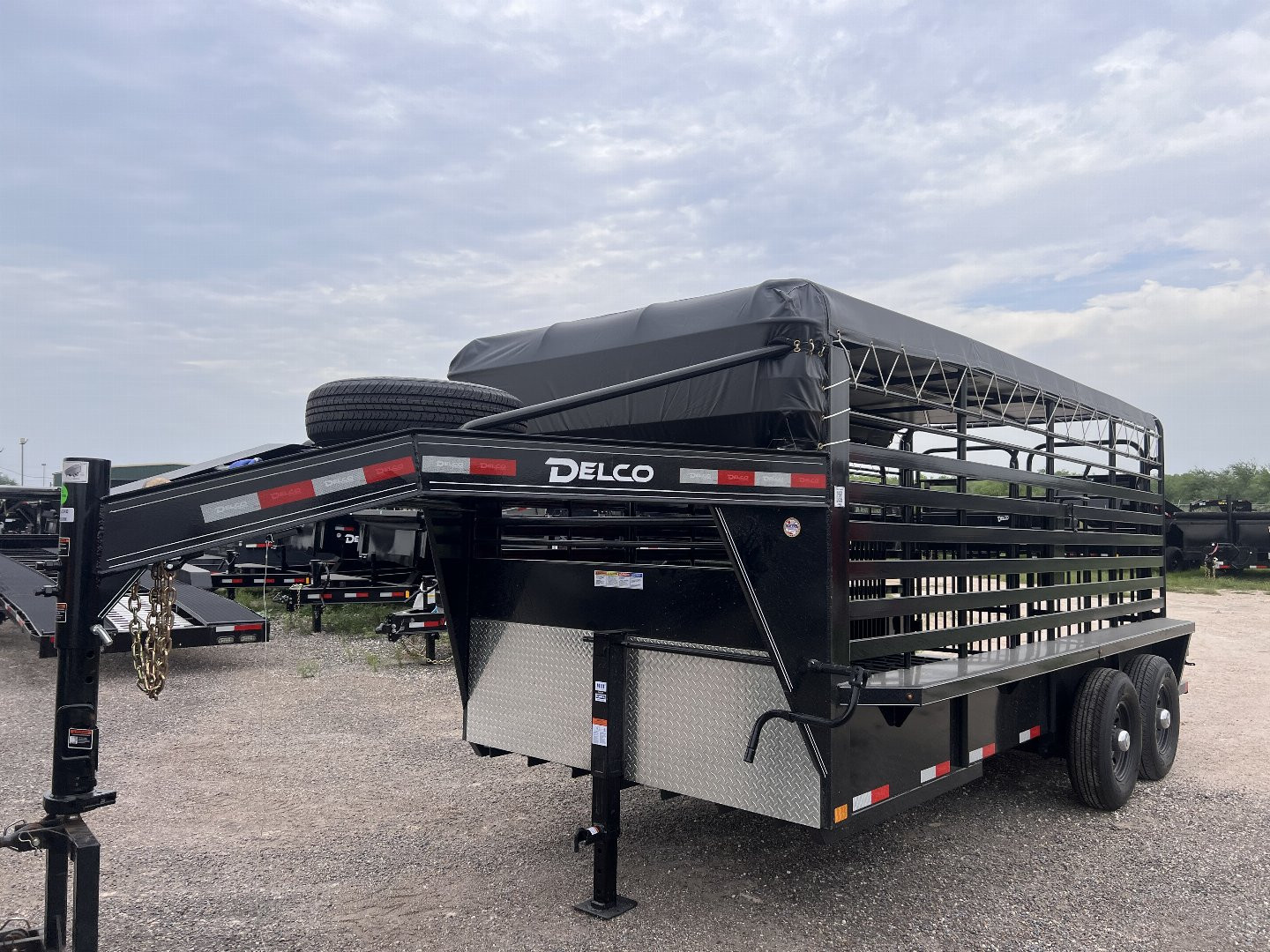 New 2024 Delco Trailers 6.8x16ft Gooseneck Livestock Trailer