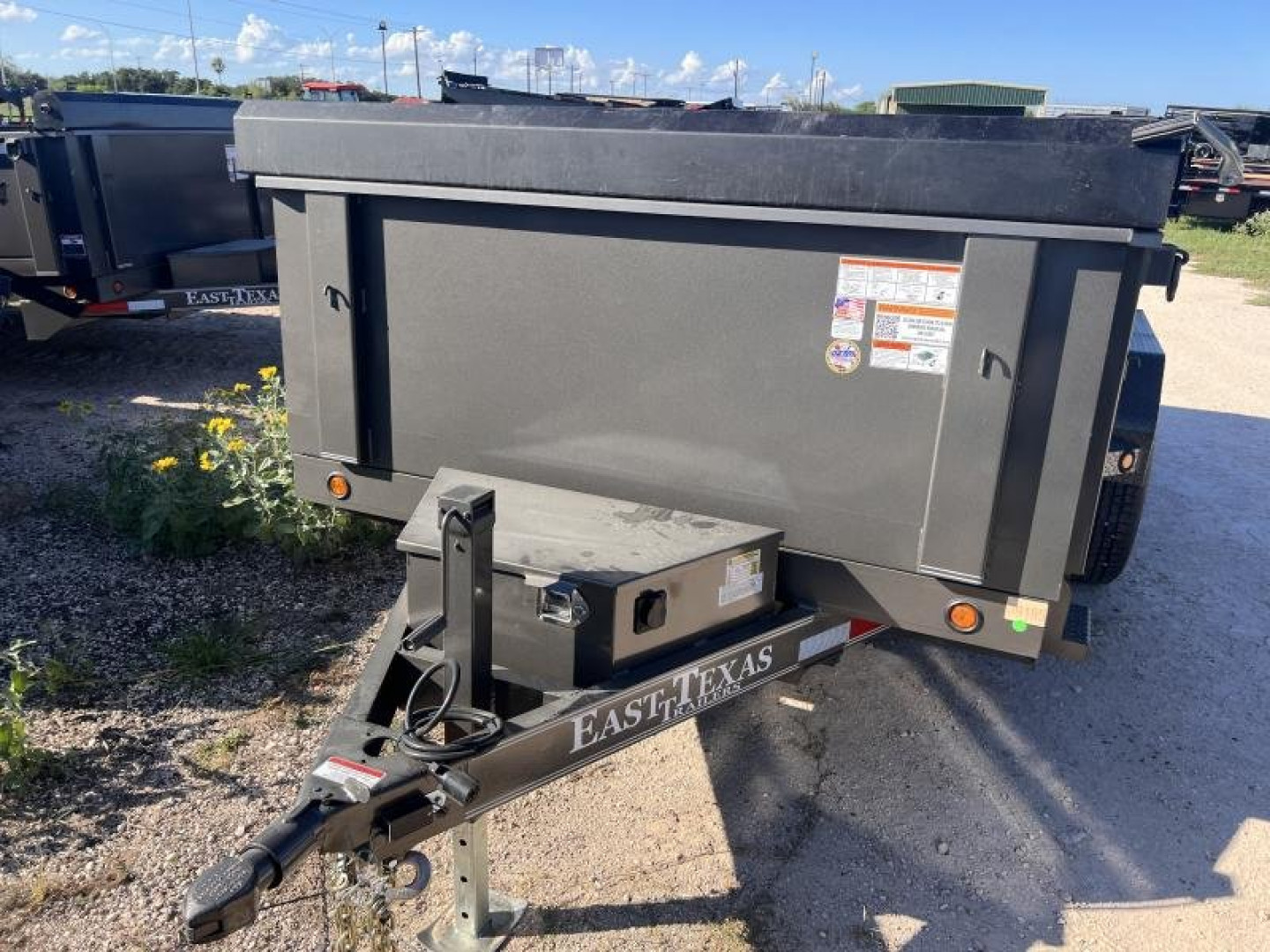 New 2024 East Texas Trailers 77x12ft Dump Trailer