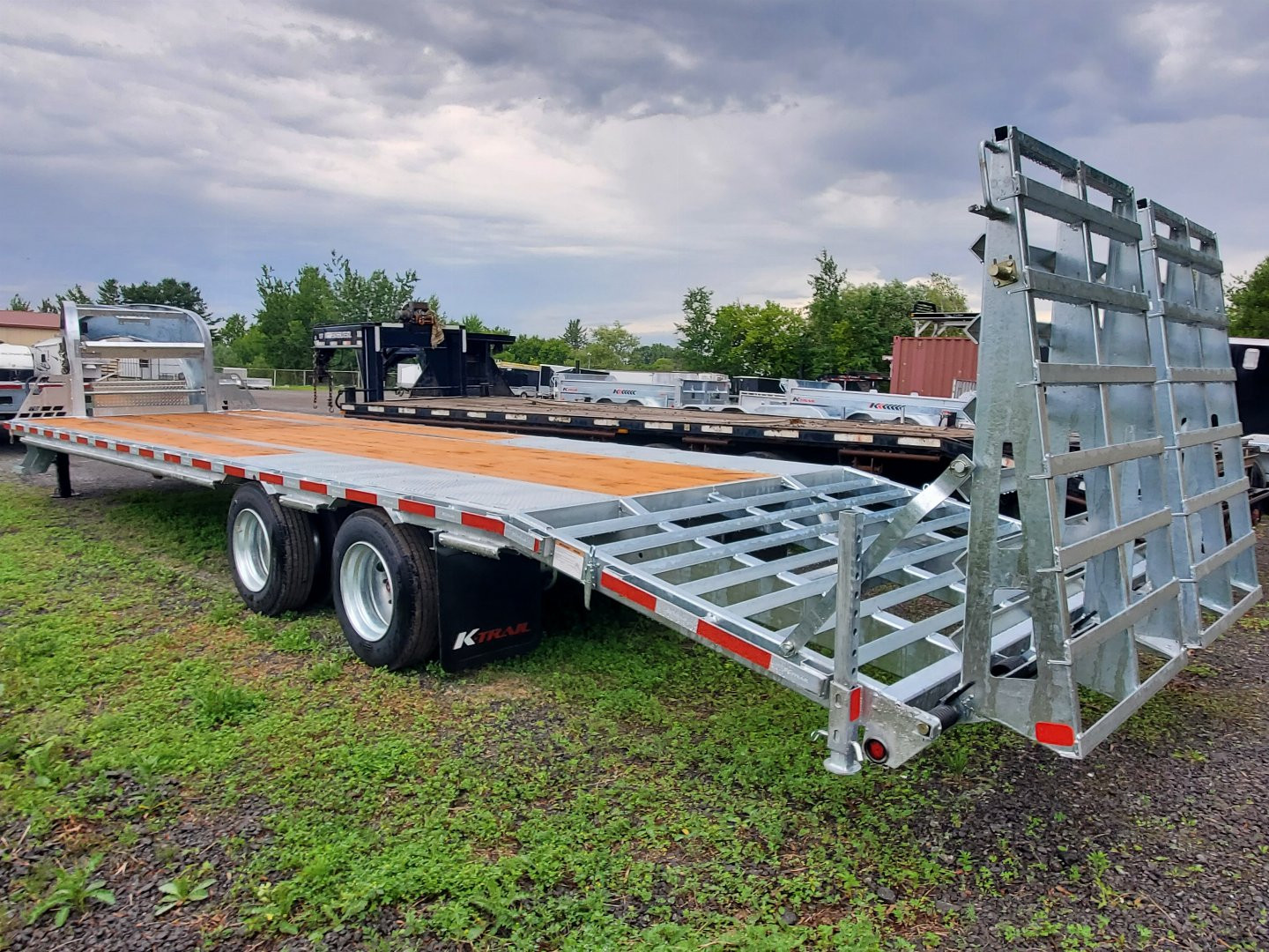 New 2025 K-TRAIL 25 + 5 30K Gooseneck Equipment Trailer
