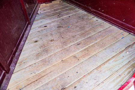 Used 1994 Featherlite Trailers 2 Horse slant Gooseneck Stock / Stock Combo Trailer