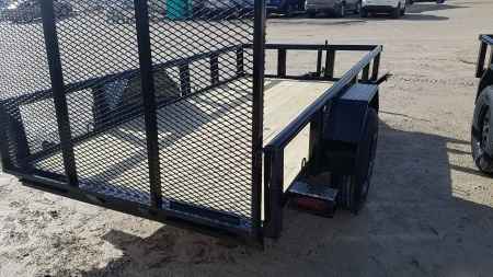 New 2025 MEB 5x10 Pipetop Utility Trailer W/Ramp