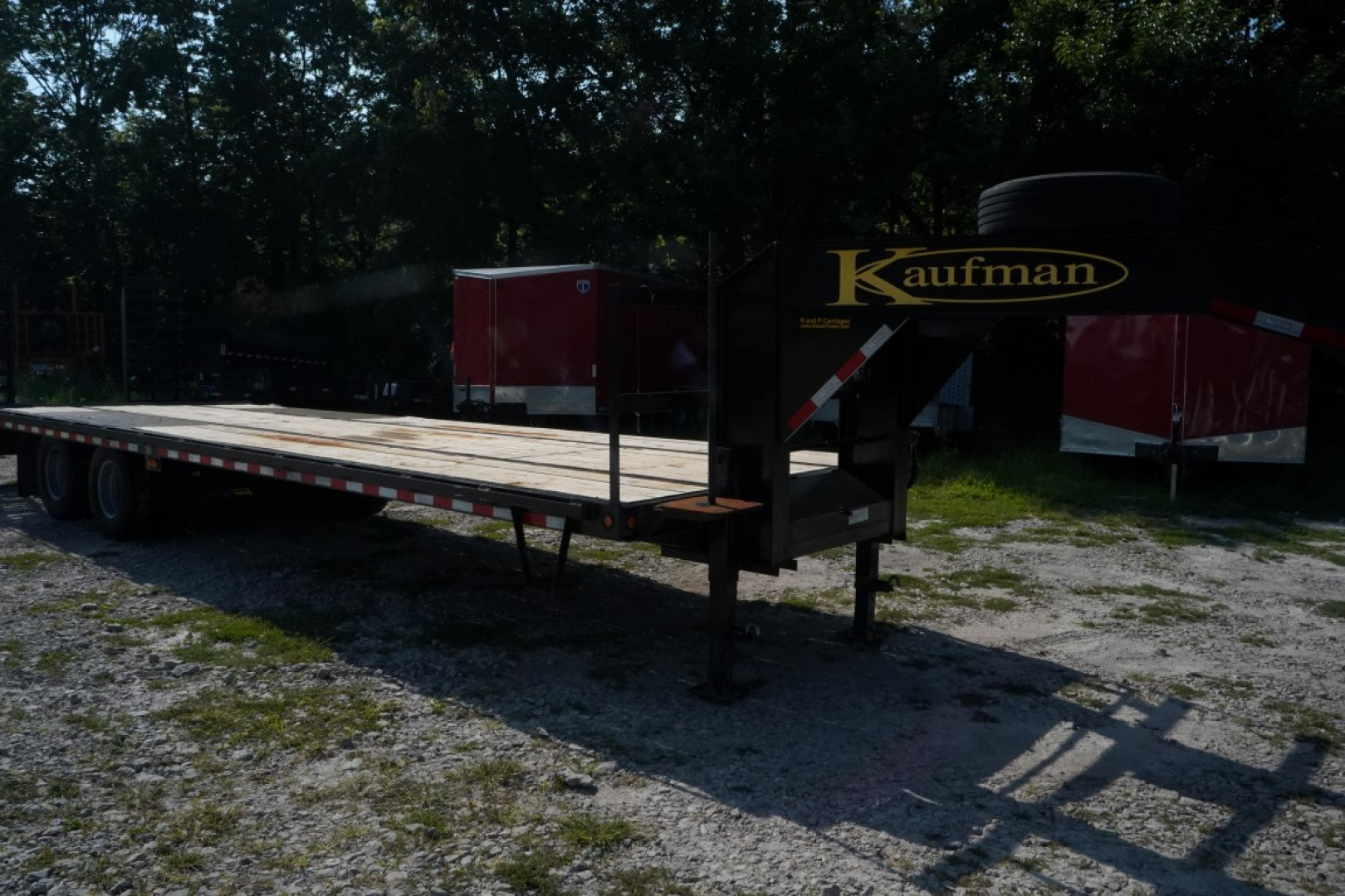 Used 2023 Kaufman Trailers 25+5 Gooseneck Deckover Trailer