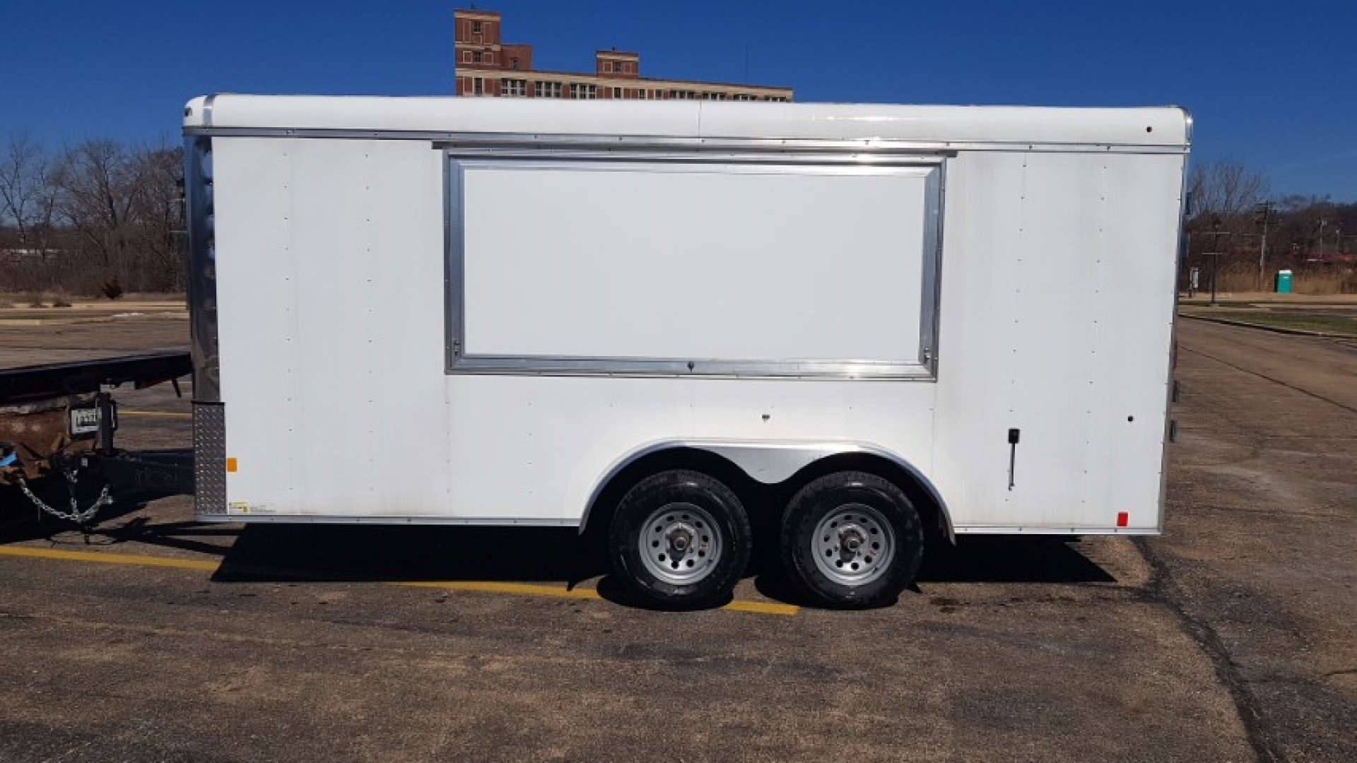 New 2023 Interstate I 716 TA3 Concession trailer