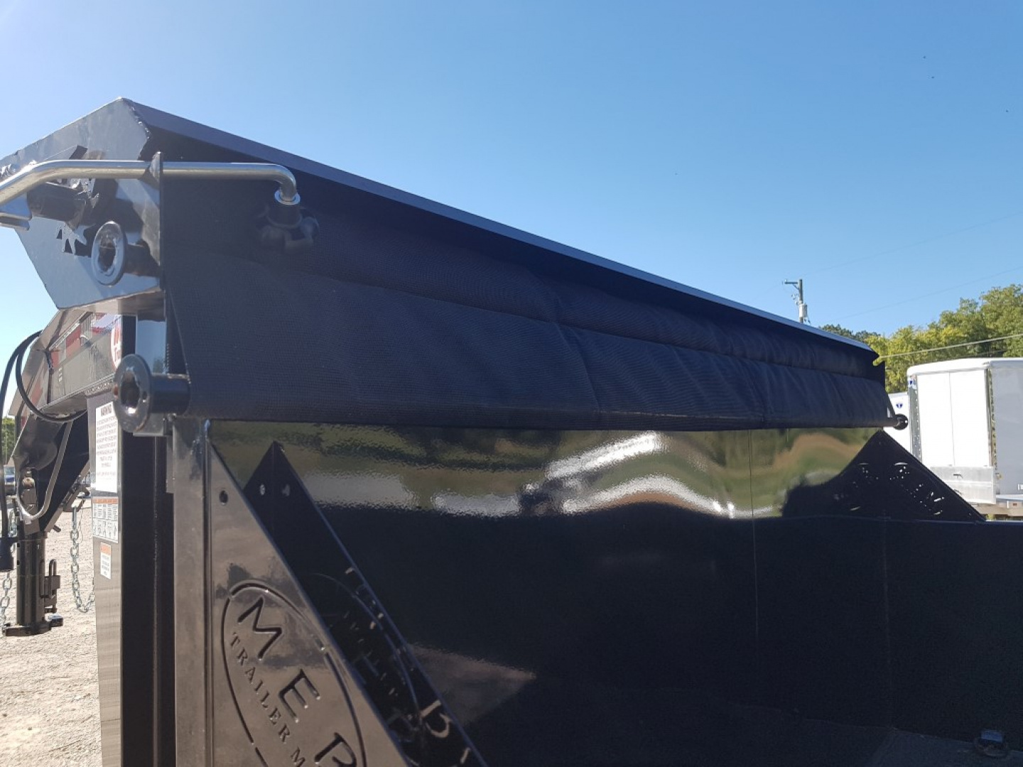 New 2026 MEB 82x16 Gooseneck 16K Telescopic Dump Trailer