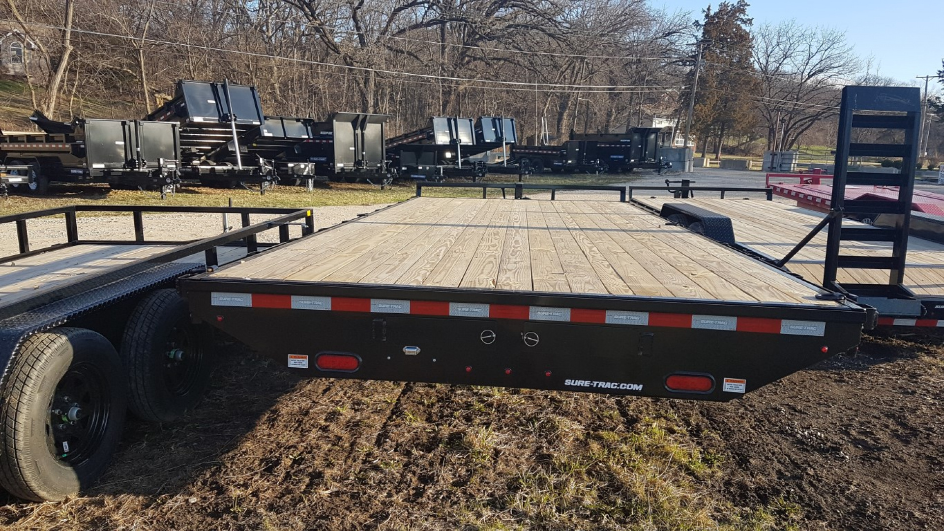 New 2025 Sure-Trac 8.5x20 Deckover Flatbed Trailer w/Ramps 15K