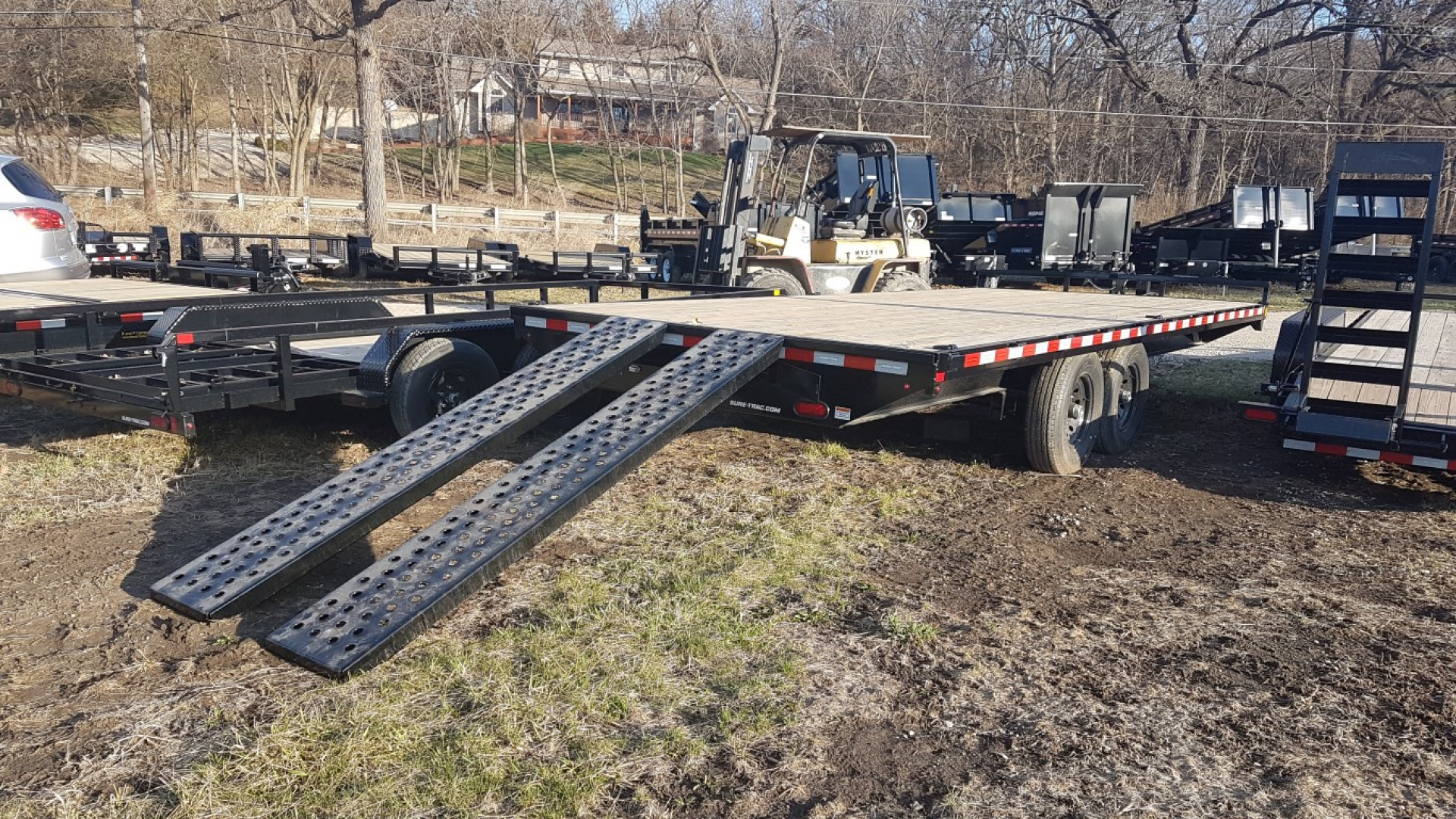 New 2025 Sure-Trac 8.5x20 Deckover Flatbed Trailer w/Ramps 15K
