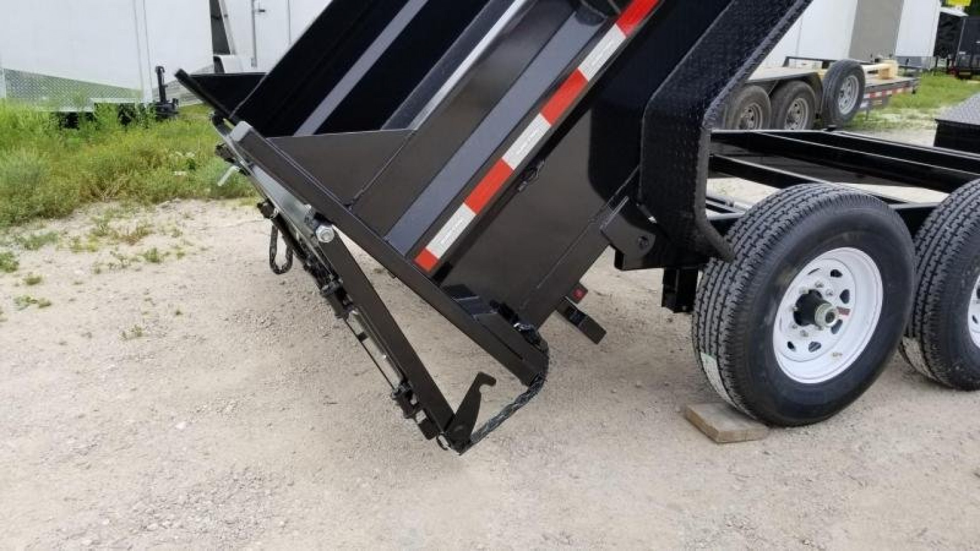 New 2026 Sure-Trac 82x12 Telescopic Dump Trailer