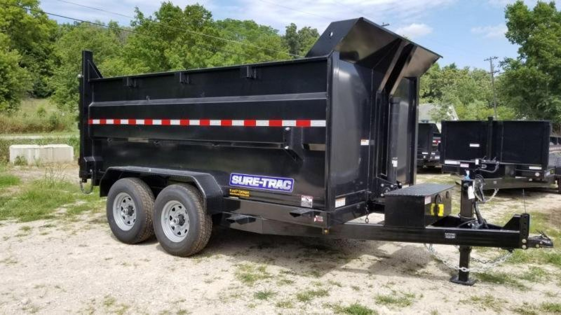 New 2027 Sure-Trac 82x16 Telescopic Dump Trailer w/4' Sides Dump Trailer