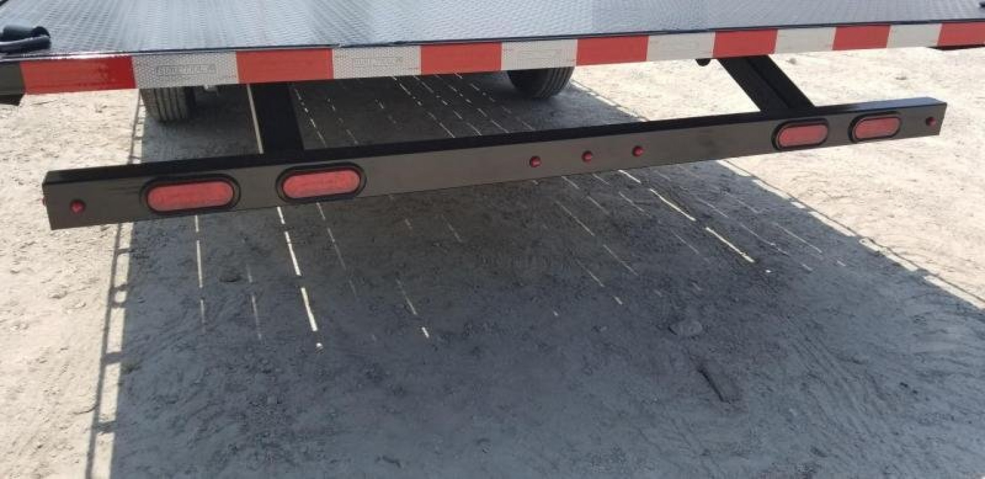 New 2023 Sure Trac 8 5x22 Power Tilt Equipment Deckover Trailer 15k