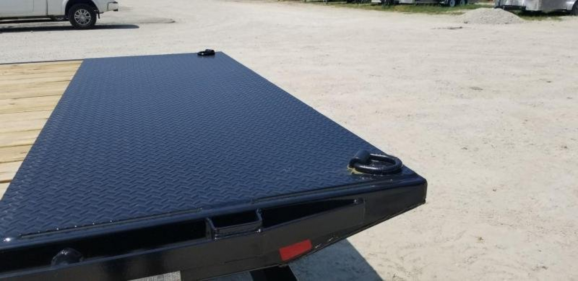 New 2023 Sure Trac 8 5x22 Power Tilt Equipment Deckover Trailer 15k