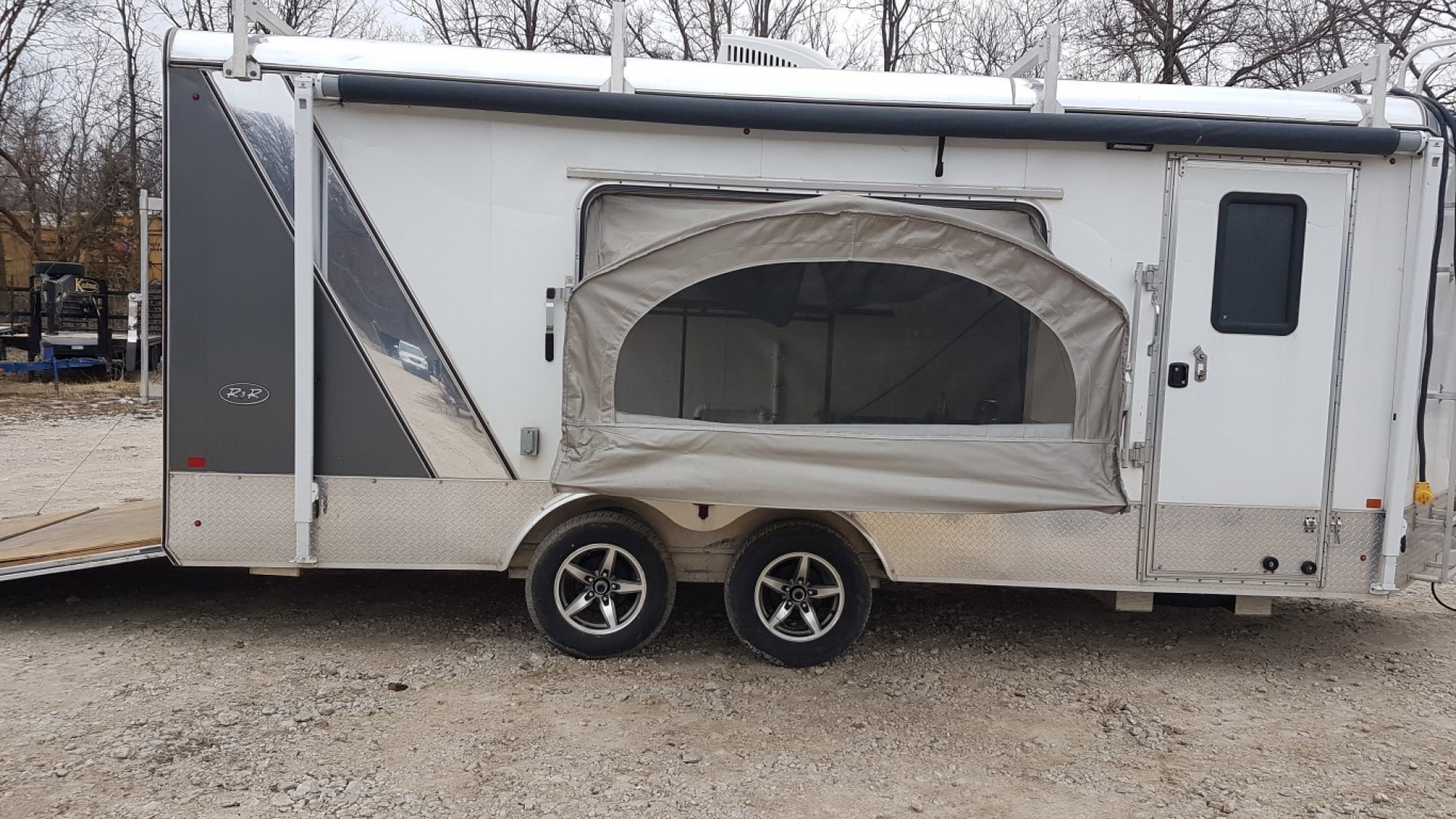 Used 2019 R&R 8.5 x 18 VDCP Aluminum Enclosed Toy Hauler Cargo Trailer