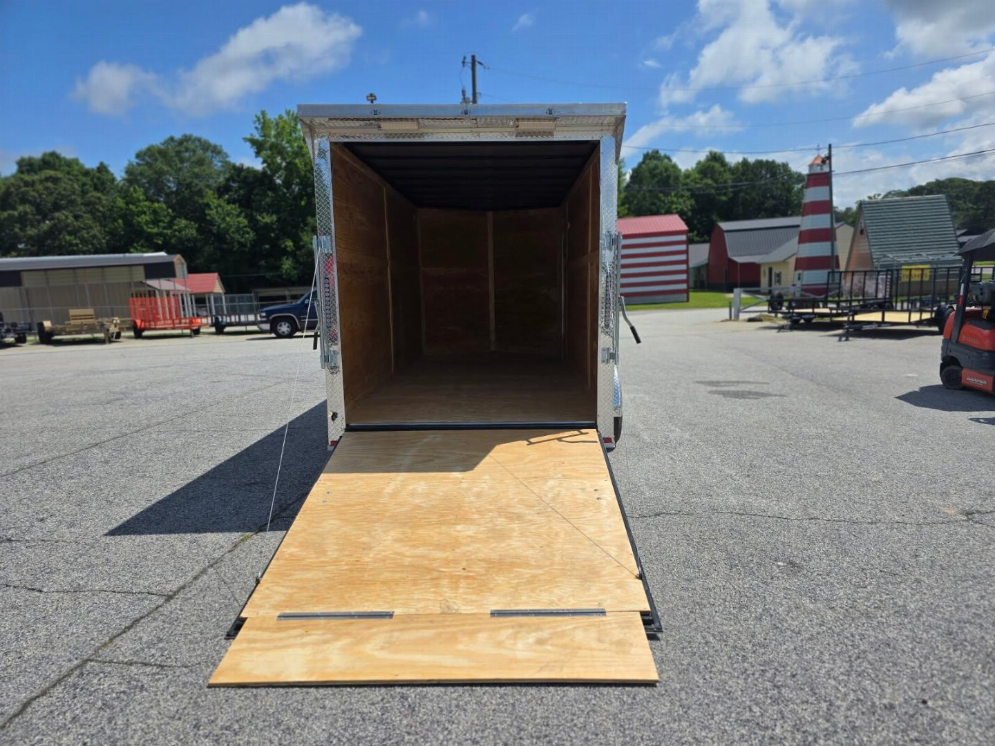 New 2025 7X16 10K QUALITY CARGO TANDEM AXLE ENCLOSED TRAILER WITH POLYCORE EXTERIOR
