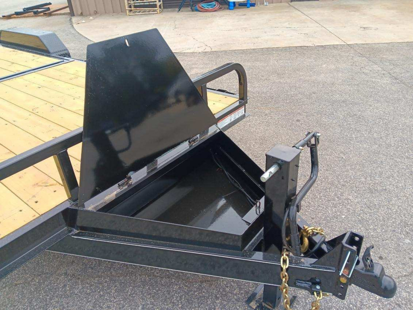 New 2025 JOBSITE 17K 22' TILT EQUIPMENT TRAILER