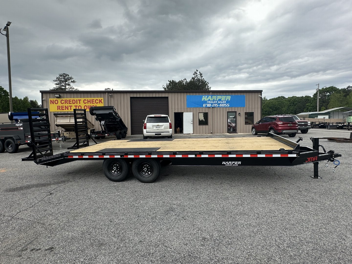 New 2025 8.5X22 14K DECKOVER EQUIPMENT HAULER WITH MESH CHAIN BOX AND RUB RAIL