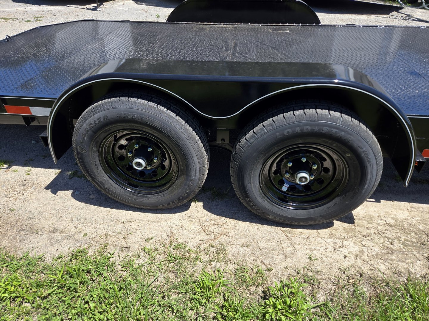 New 2025 82X20 DELUXE 10K STEEL FLOOR CAR HAULER DELUXE SERIES MODEL WITH 2 BRAKES, WINCH PLATE & BATTERY BOX