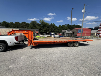 Used USED 2023 DOWN TO EARTH 26' GOOSENECK TILT EQUIPMENT HAULER ($950 DOWN ON RTO CONTRACT)