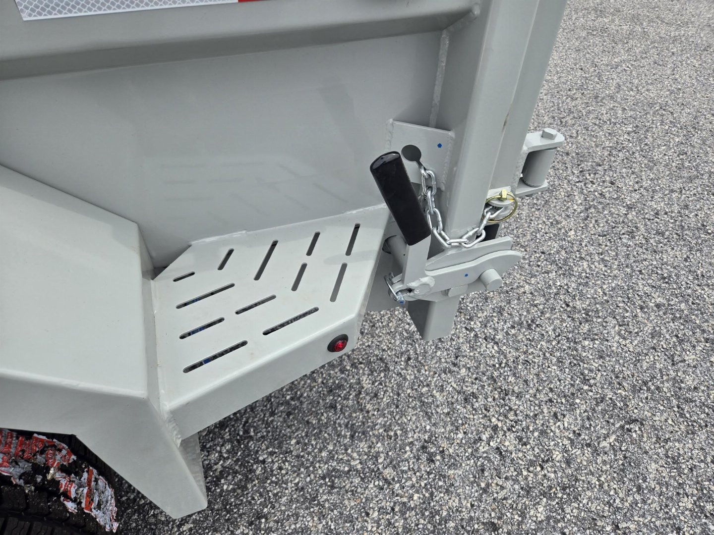New 2024 BUCKSHOT 5X10 DUMP TRAILER 18" WALLS WITH SPARE TIRE