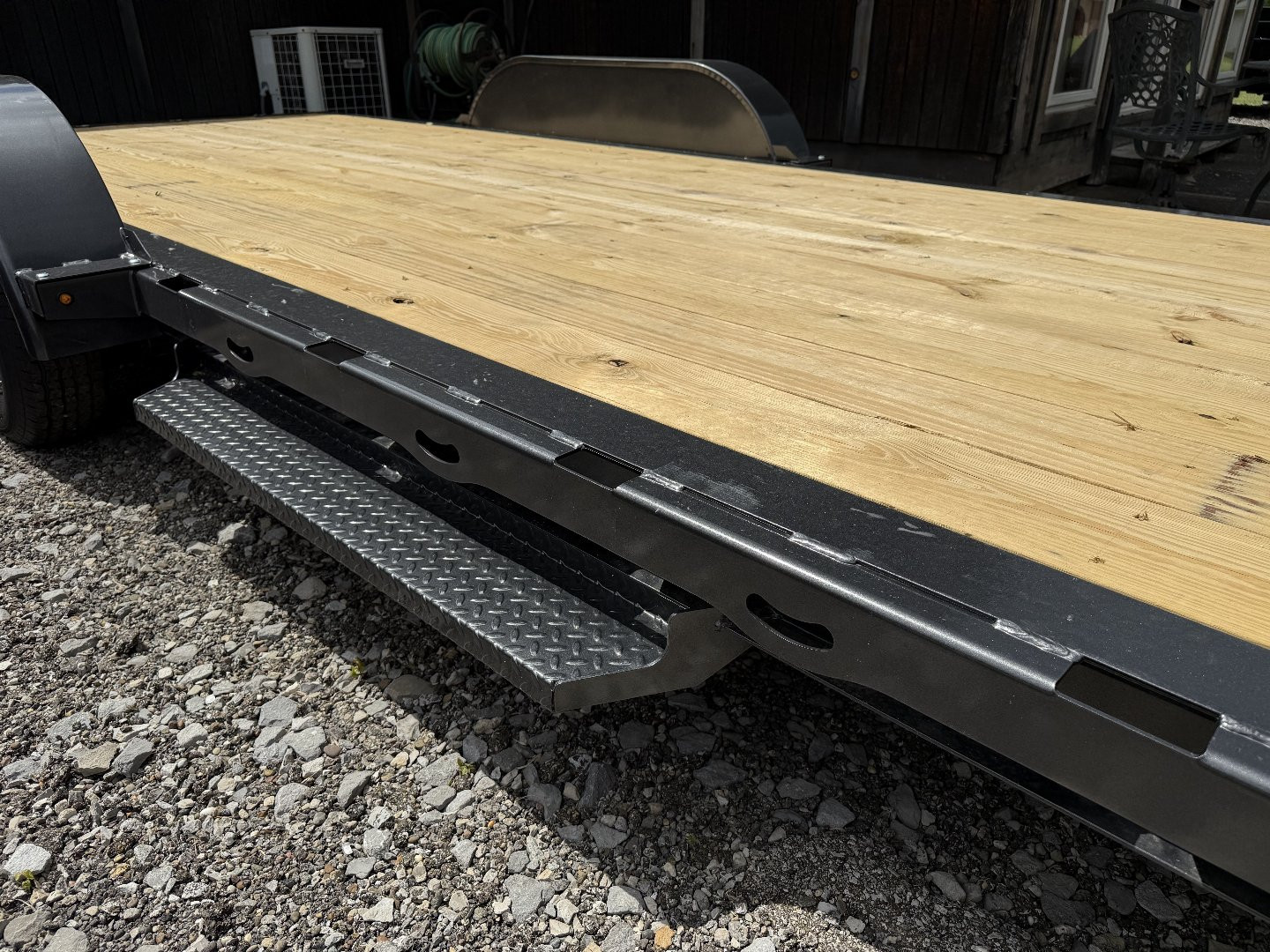 New 2025 Diamond C Trailers GTF 235 22X83 Car Hauler