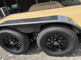 New 2025 Diamond C Trailers GTF 235 22X83 Car Hauler