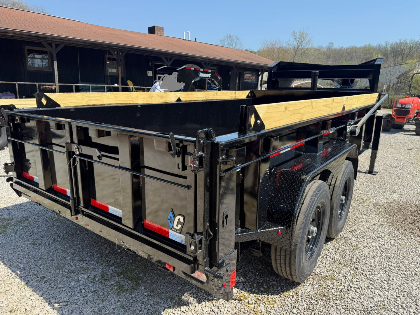 New 2025 Diamond C Trailers LPT-GN 207 14X82 Dump Trailer