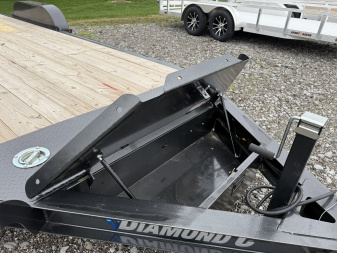 New 2025 Diamond C Trailers GTF 235 20X83 Car Hauler