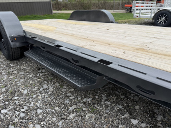 New 2025 Diamond C Trailers GTF 235 20X83 Car Hauler