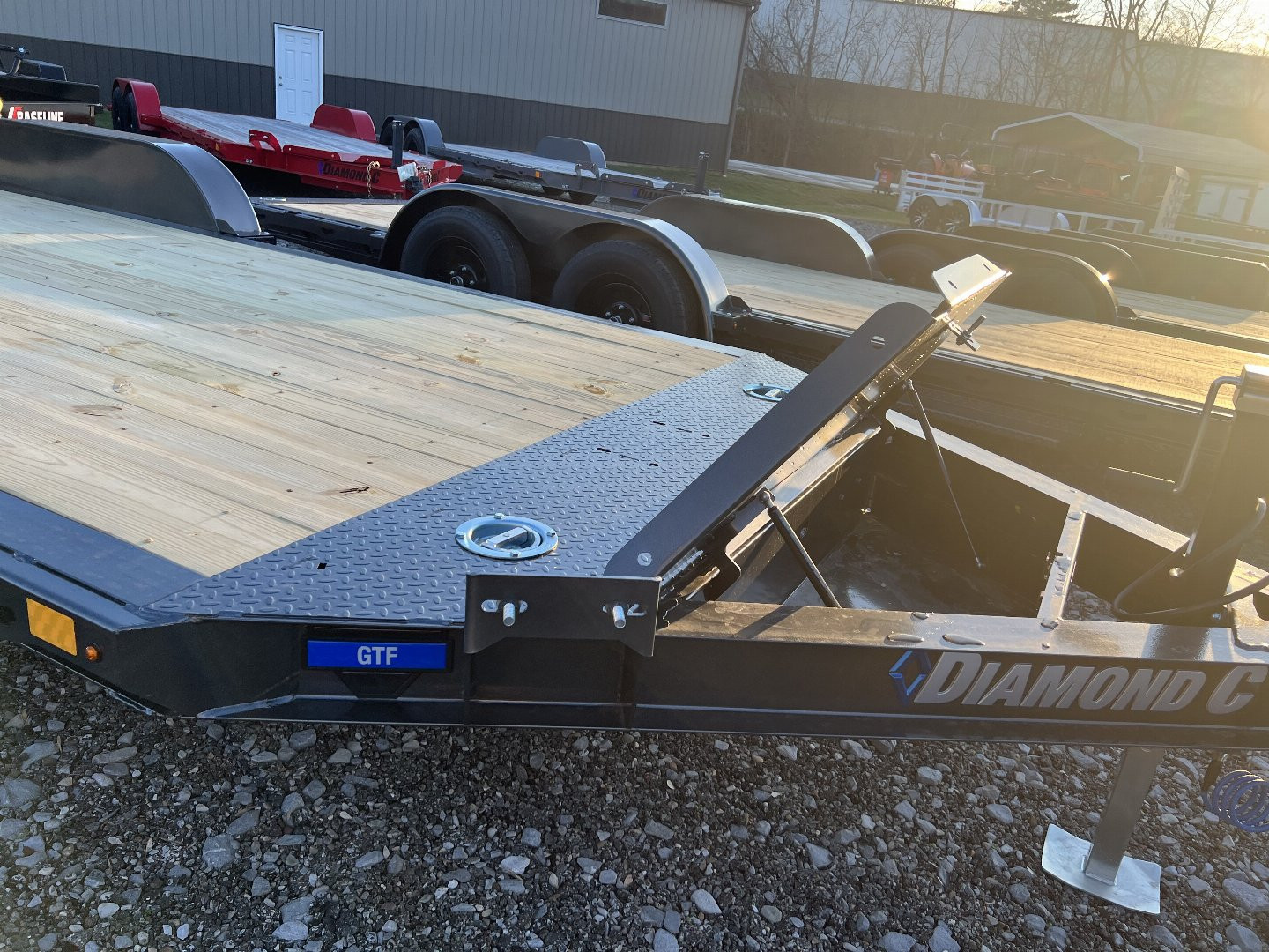 New 2025 Diamond C Trailers GTF 235 18X83 Car Hauler