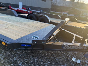 New 2025 Diamond C Trailers GTF 235 18X83 Car Hauler