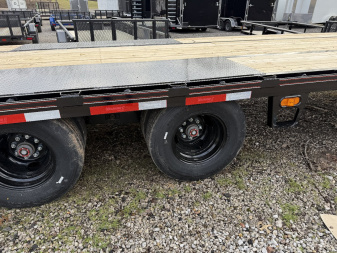 New 2025 Diamond C Trailers FMAX210 MR 32X102 Equipment Trailer