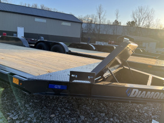New 2025 Diamond C Trailers GTF235 22X83 Car Hauler
