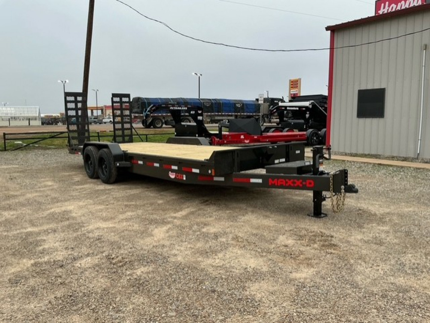 New 2026 MAXX-D 83”x22’ BP 8" Channel Carhauler - C8X