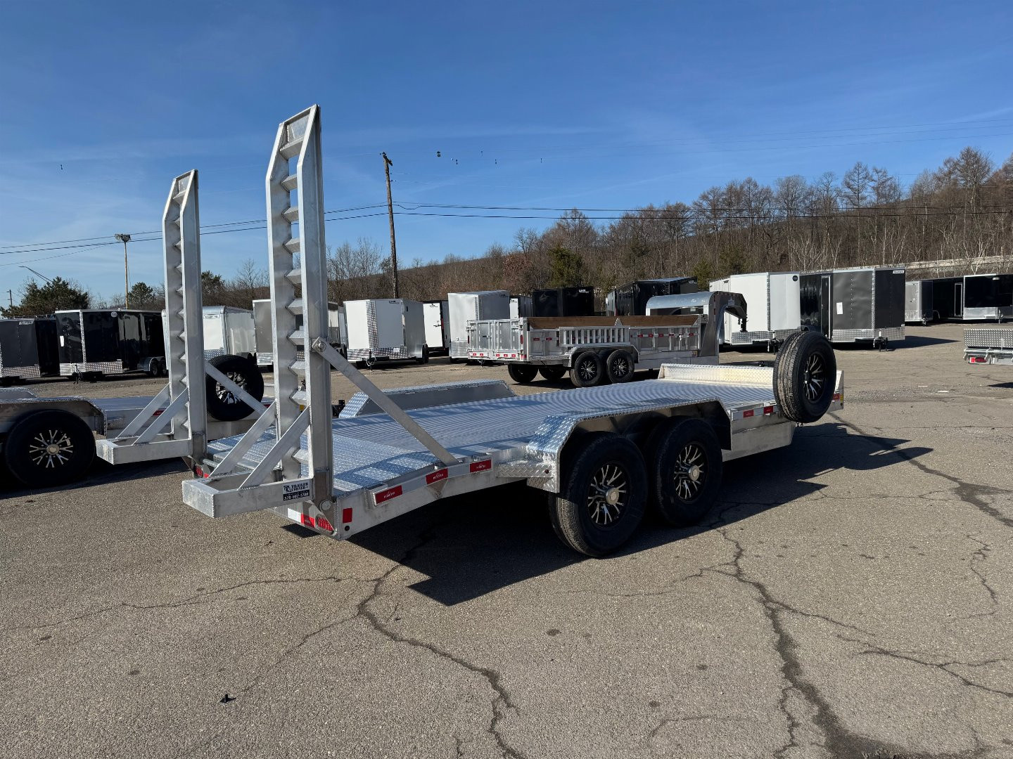 New 2025 NORDTEK 82X18 14K - KNEE RAMPS Equipment Trailer