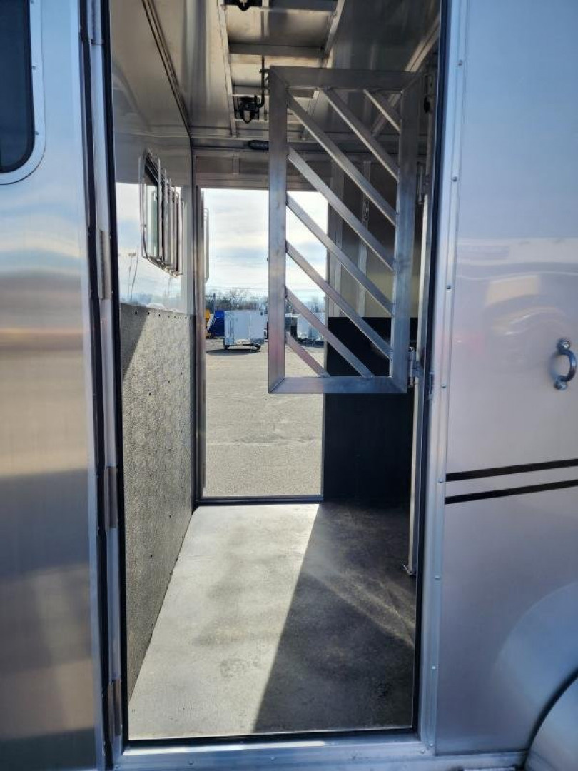 New 2024 Frontier Trailers AMBASSADOR 67'' Horse Trailer