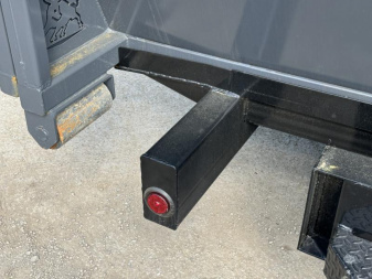New 2025 Ironbull 7x16' Rolloff Dump Trailer Combo 14000# GVW * INCLUDES (1) 16' BIN 4' SIDES (16 YARDS) * DUAL BATTERIES * DUAL TOOLBOXES * 5x20 SCISSOR HOIST * DUAL 12K JACKS * 10" I-BEAM FRAME * 22K WINCH WITH ROLLER