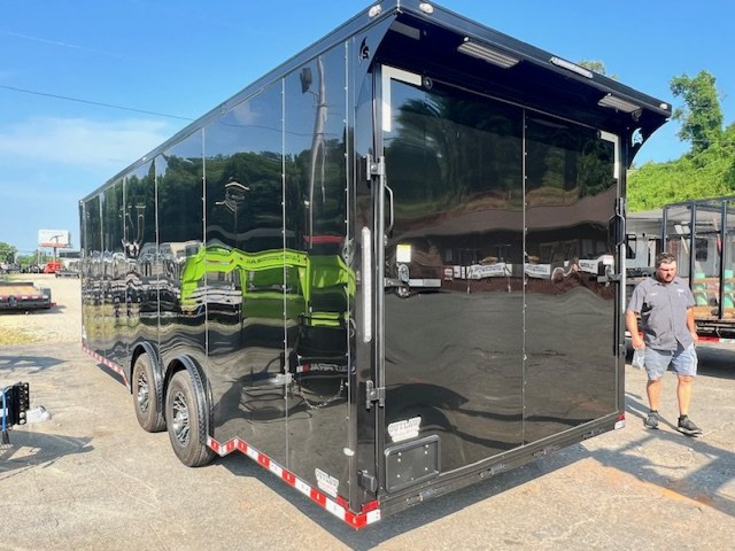 New 2025 Outlaw Trailers 8.5x24 12k Cargo / Enclosed Trailer
