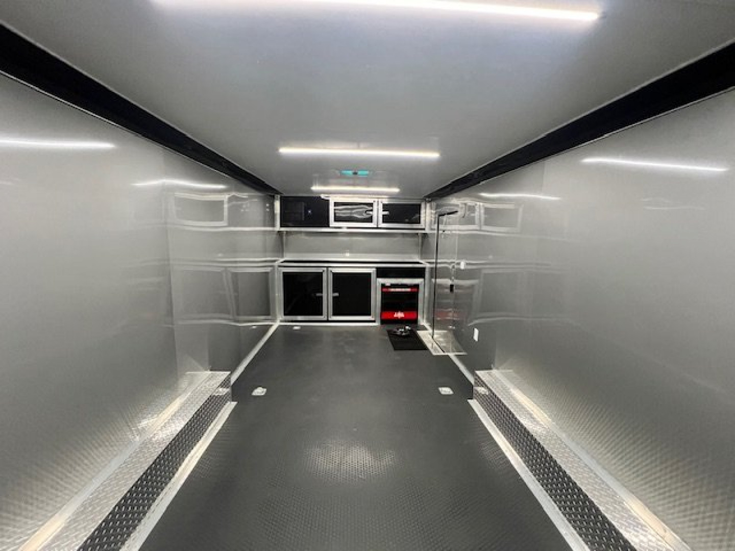 New 2025 Outlaw Trailers 8.5x24 12k Cargo / Enclosed Trailer