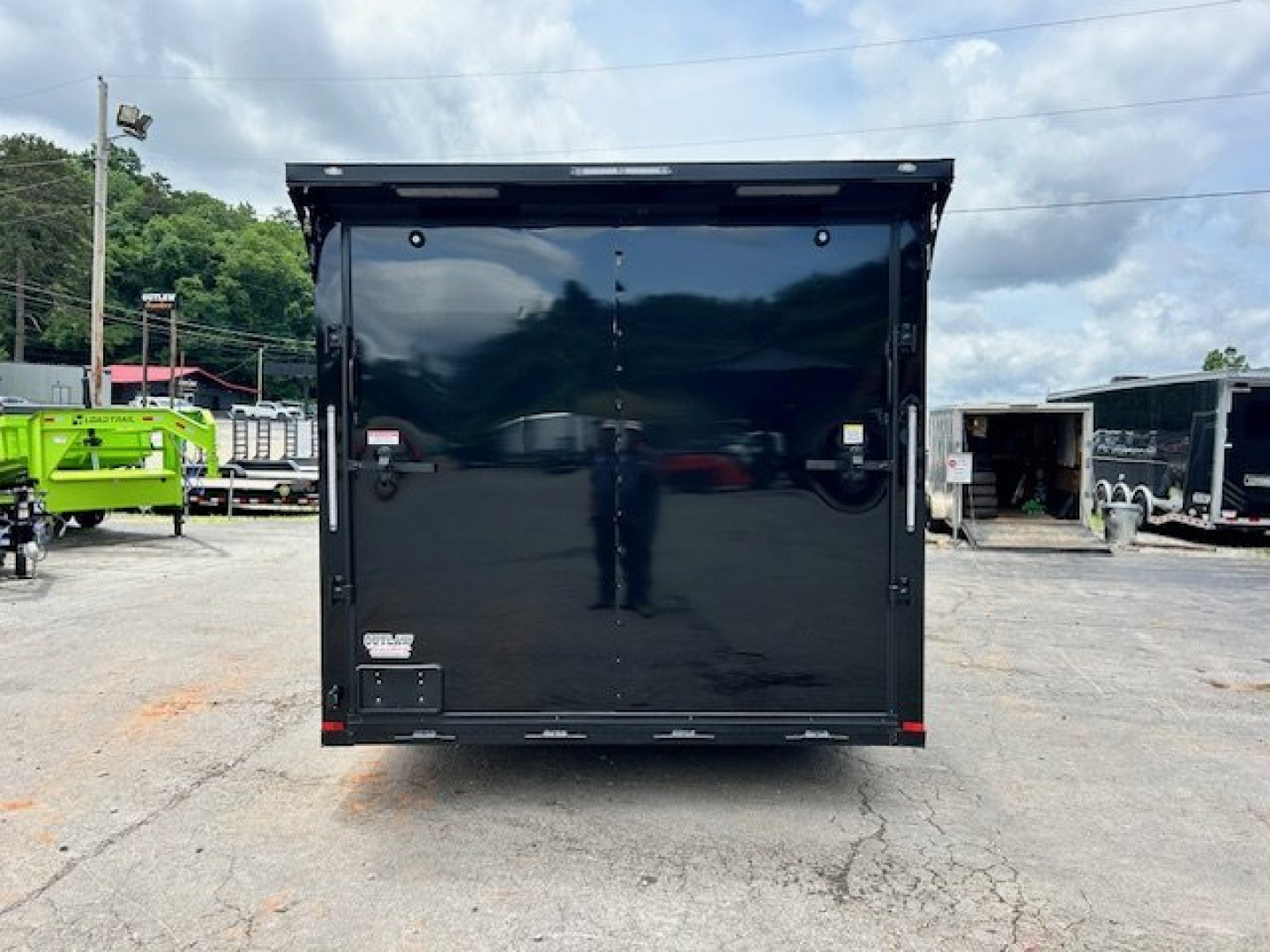 New 2025 Outlaw Trailers 8.5x20 10k Cargo / Enclosed Trailer