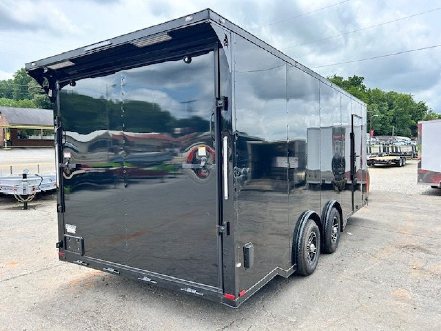 New 2025 Outlaw Trailers 8.5x20 10k Cargo / Enclosed Trailer