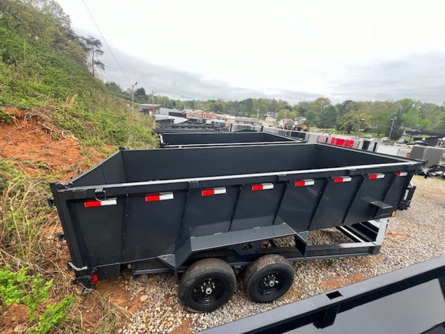 New Hillcrest Dump 7x14 14K 40" W/ Hyd Jack & HD Tube Ramps