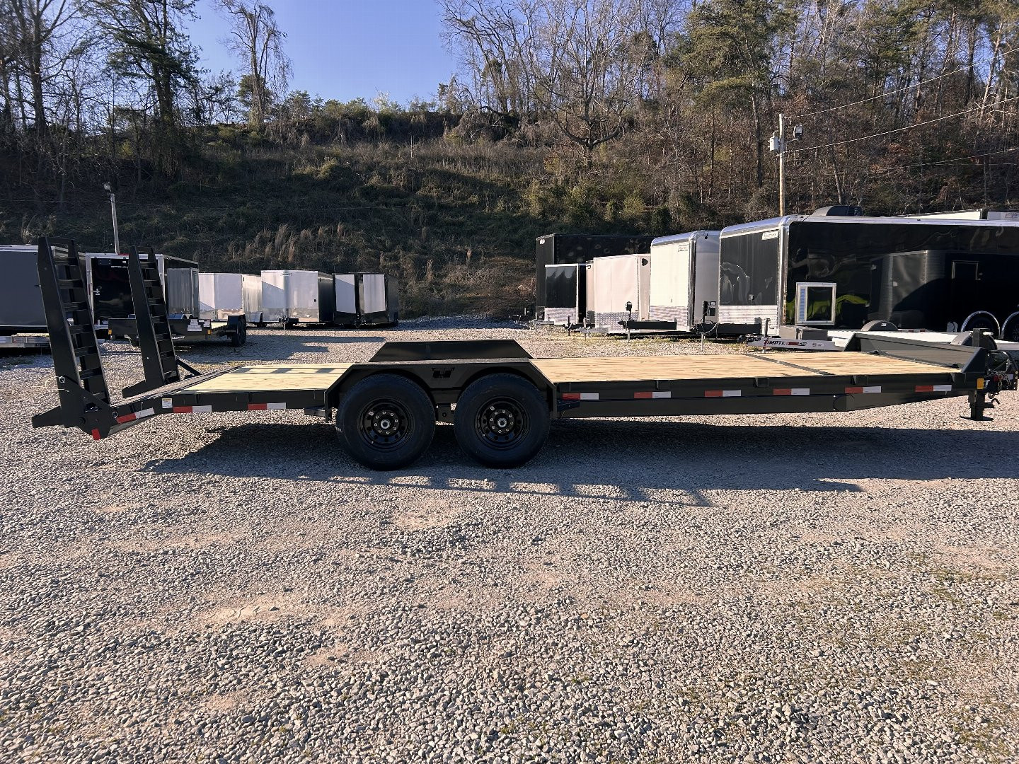 New Hillcrest Equipment 22+2 14k