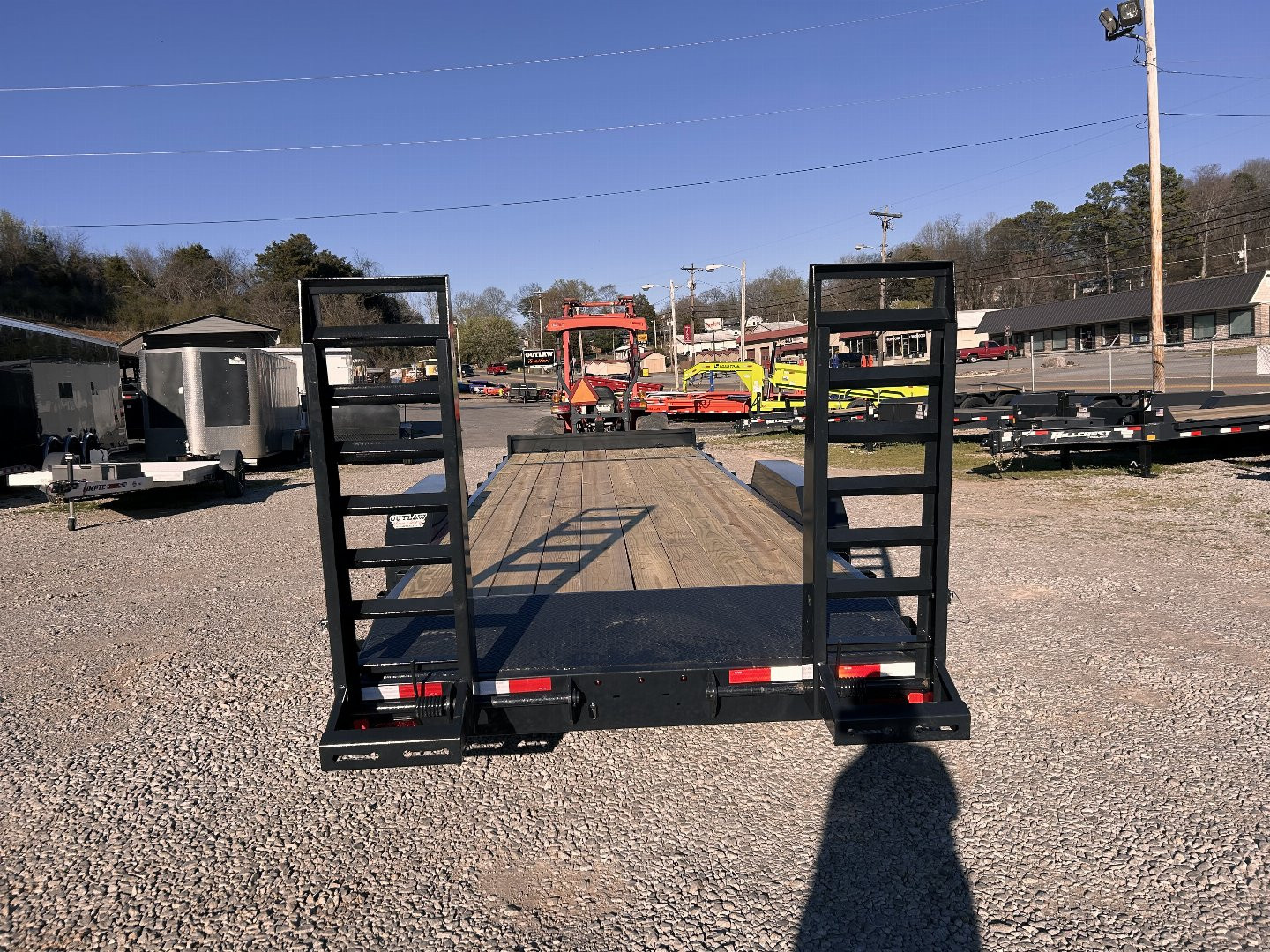 New Hillcrest Equipment 22+2 14k