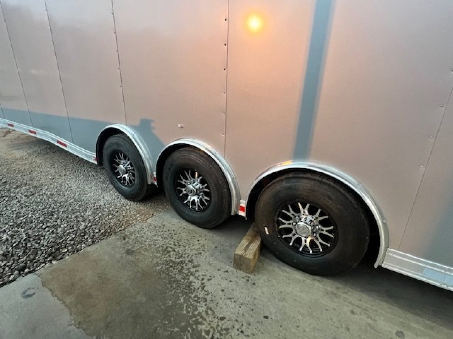 New 2025 Outlaw Trailers 8.5 x 42 Gooseneck Stacker 21K Car / Racing Trailer