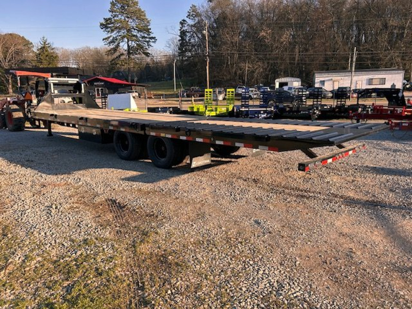 New 2025 Load Trail 102" x 32' 40K Hydraulic Dovetail Gooseneck Equipment Trailer