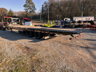 New 2025 Load Trail 102" x 32' 40K Hydraulic Dovetail Gooseneck Equipment Trailer