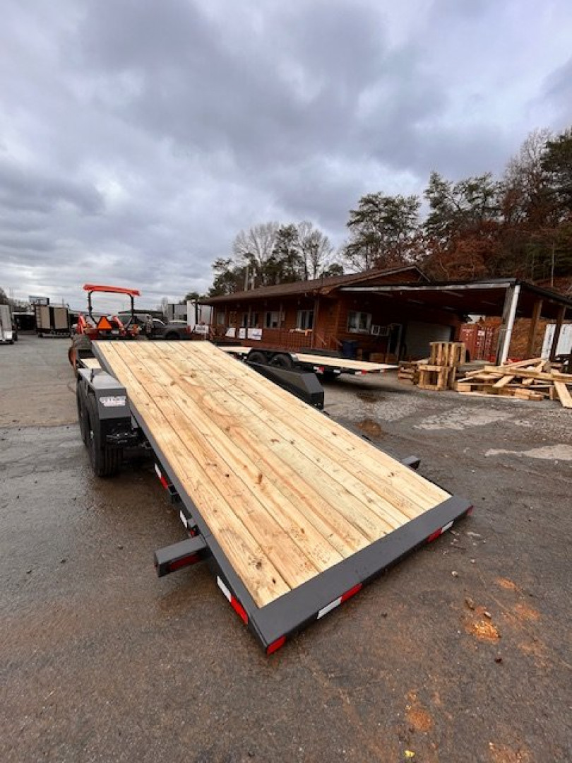 New 2025 Hillcrest Trailers 16+6 16K TILT Equipment Trailer