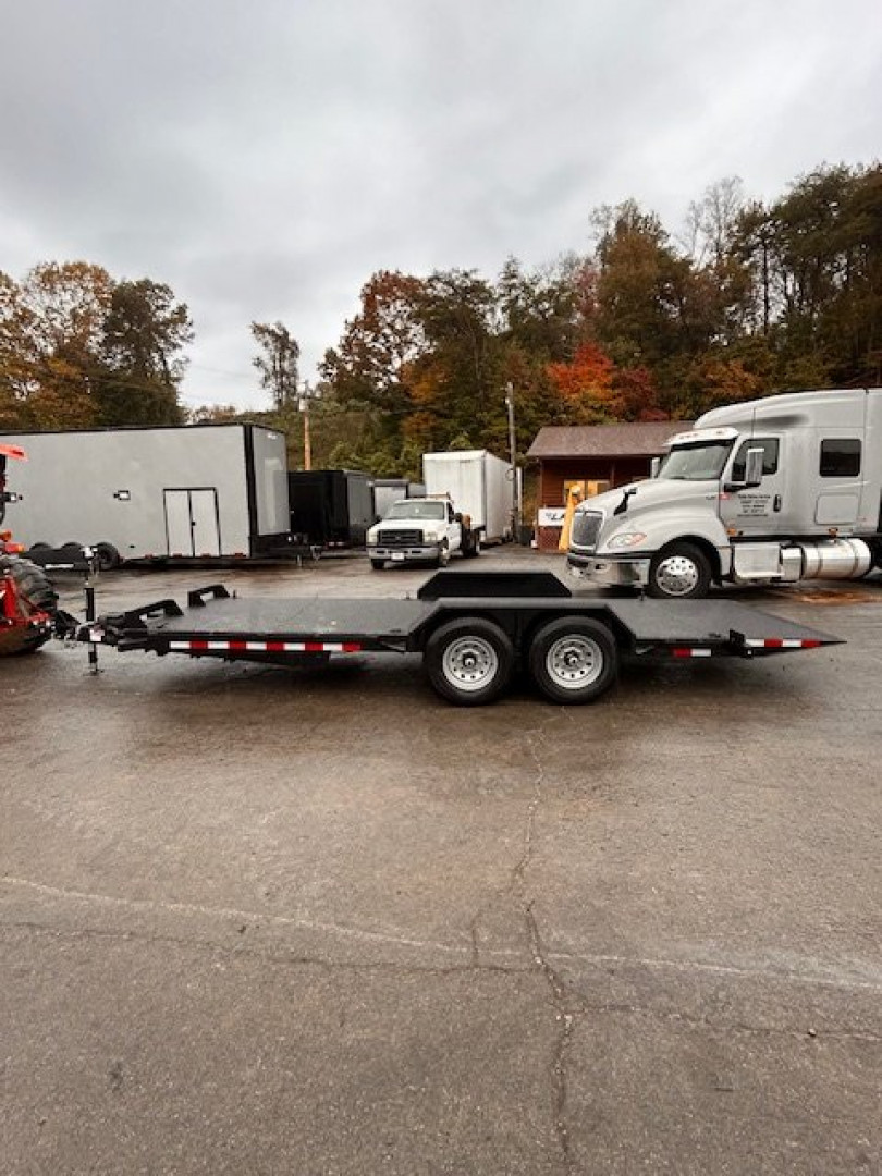 New 2025 Hawke 20' 12K Full Hydraulic Tilt