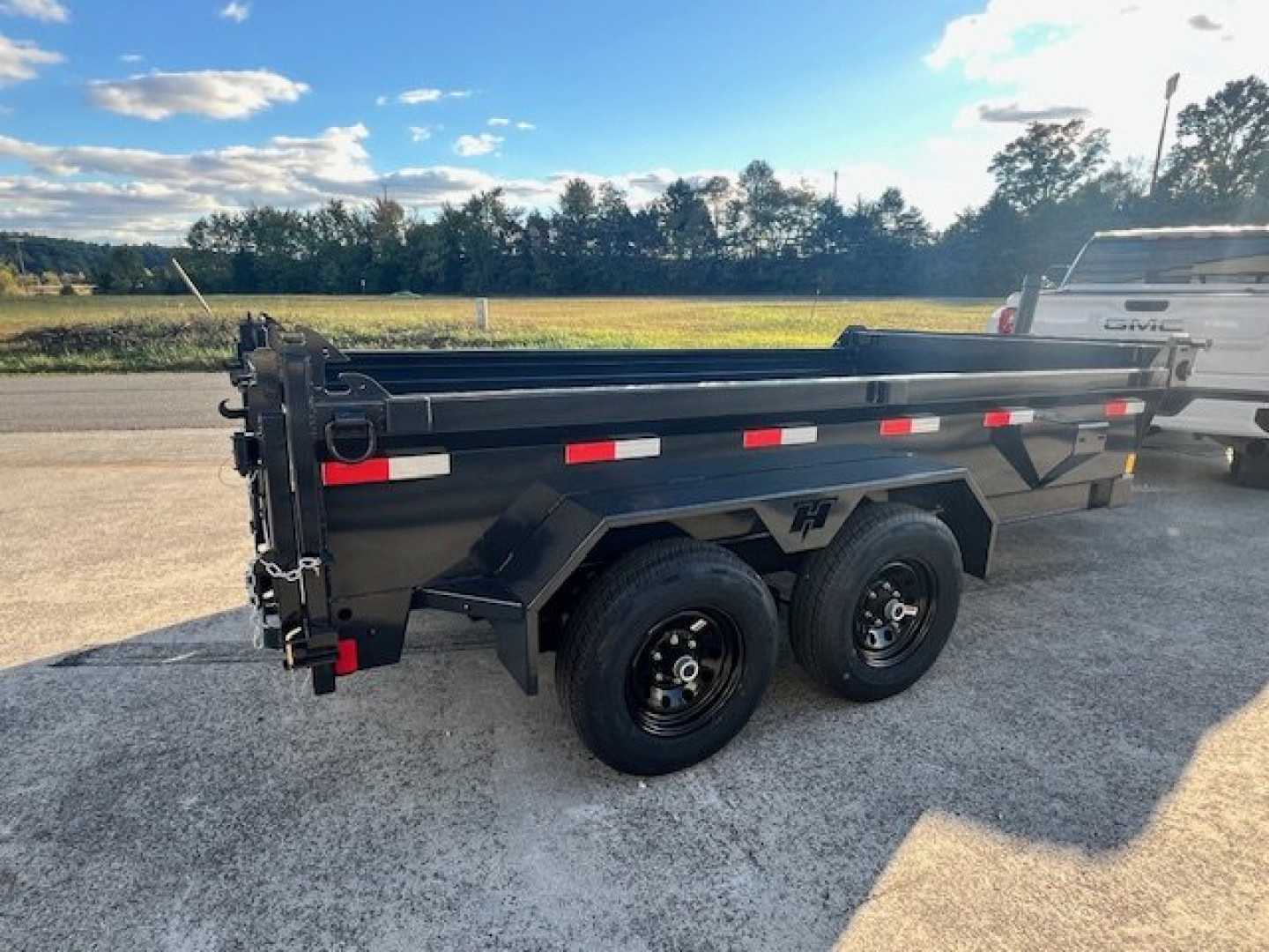 New 2025 Hillcrest Trailers 6' x 12' 10K Dump Trailer