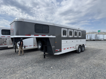 Used 2024 Logan Coach 4H GN BULLSEYE Horse Trailer