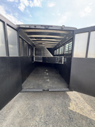 Used 2024 Logan Coach 4H GN BULLSEYE Horse Trailer