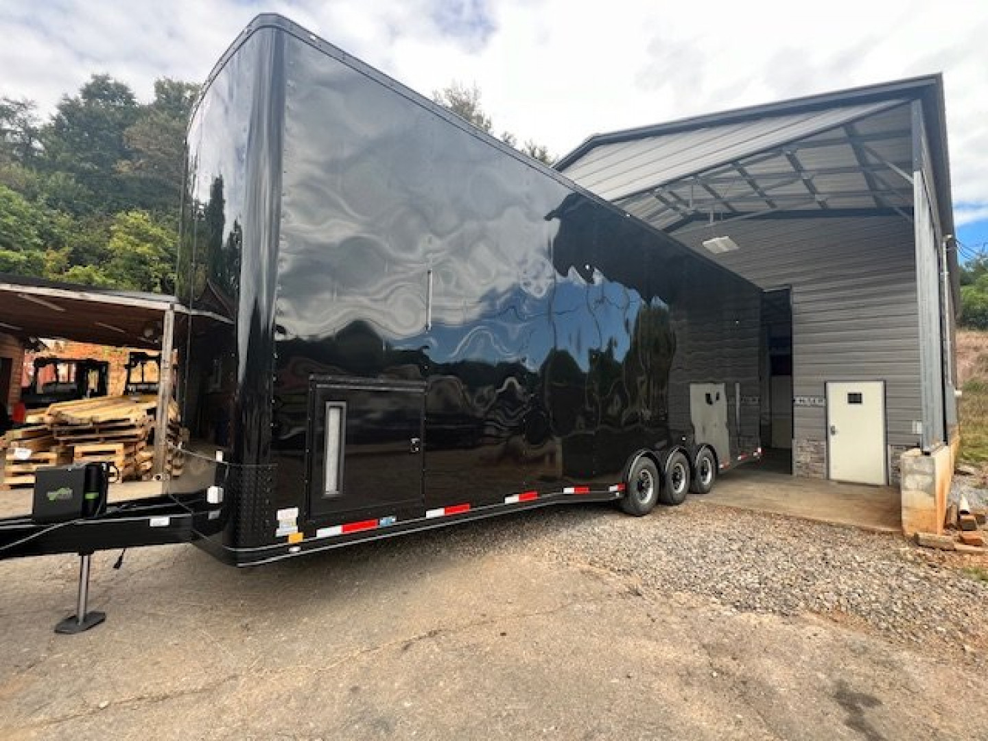New 2025 Outlaw Trailers 8.5x32 Stacker Race Trailer Cargo / Enclosed Trailer